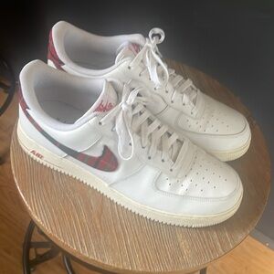 Nike Air Force 1 Tartan Plaid Size 11.5